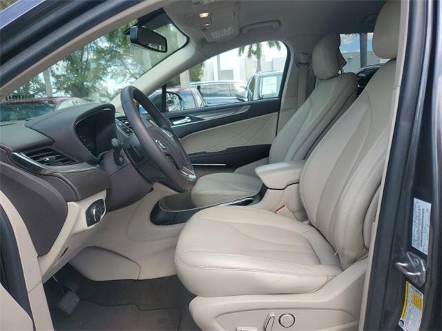 Photo of 2019 Magnetic Gray Lincoln MKC