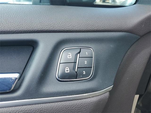 Photo of 2019 Magnetic Gray Lincoln MKC