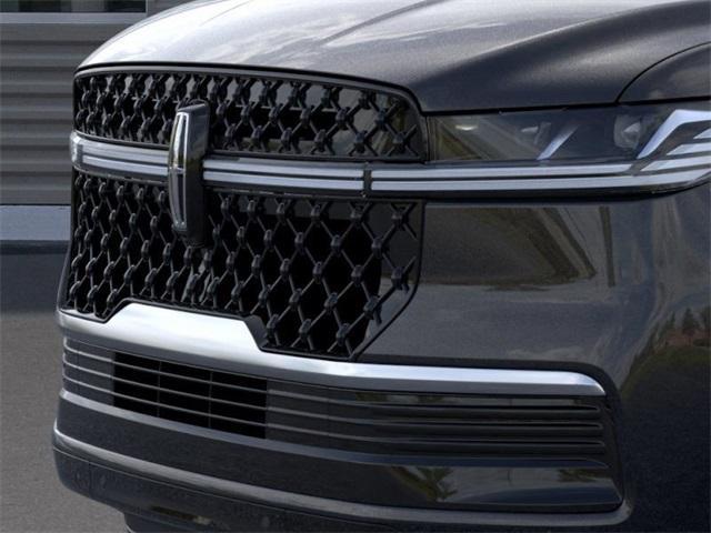 Photo of 2025 Black Metallic Lincoln Navigator