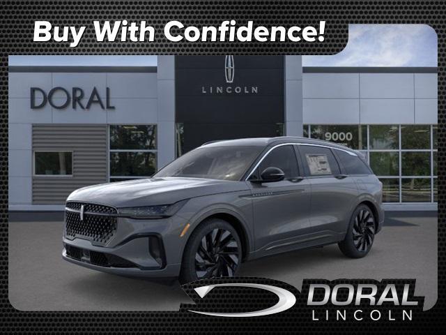 Photo of 2025 Gray Metallic Lincoln Nautilus