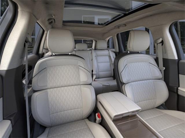 Photo of 2025 Gray Metallic Lincoln Nautilus