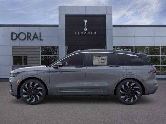 Photo of 2025 Gray Metallic Lincoln Nautilus