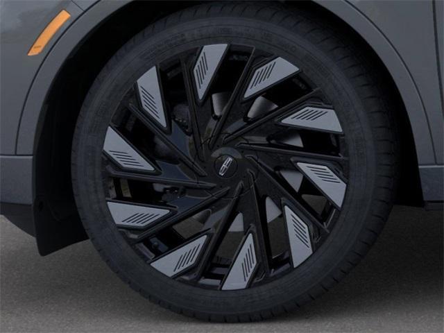 Photo of 2025 Gray Metallic Lincoln Nautilus