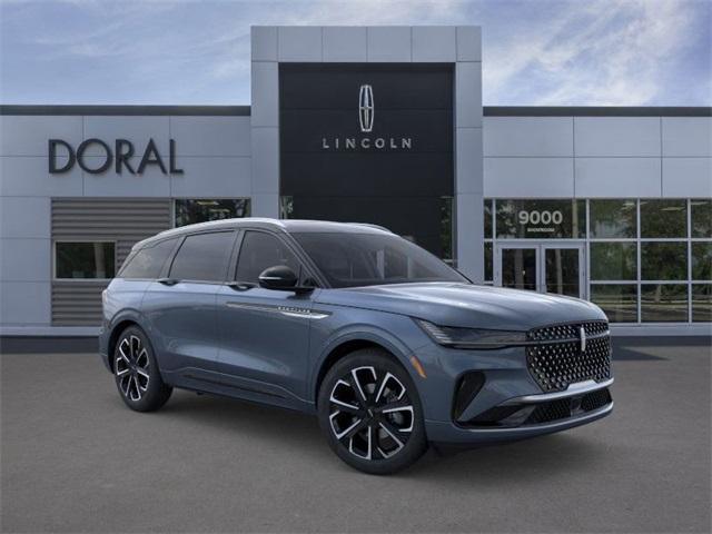 Photo of 2025 Blue Metallic Lincoln Nautilus