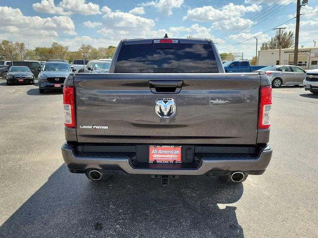 Photo of 2024 Granite Crystal Metallic Clearcoat RAM 1500