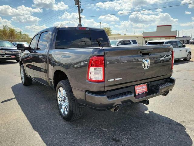 Photo of 2024 Granite Crystal Metallic Clearcoat RAM 1500