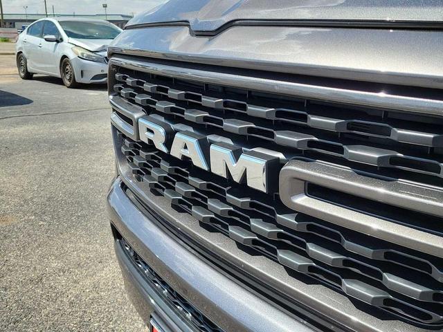Photo of 2024 Granite Crystal Metallic Clearcoat RAM 1500
