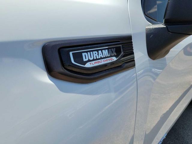 Photo of 2024 Summit White GMC Sierra 1500