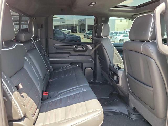 Photo of 2024 Summit White GMC Sierra 1500
