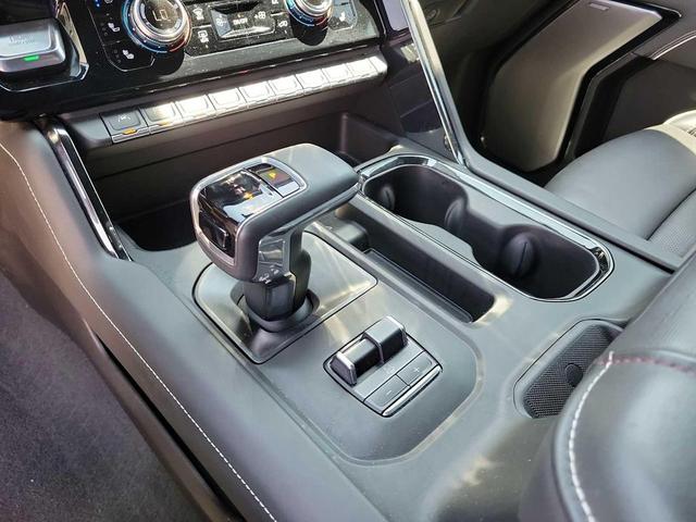 Photo of 2024 Summit White GMC Sierra 1500