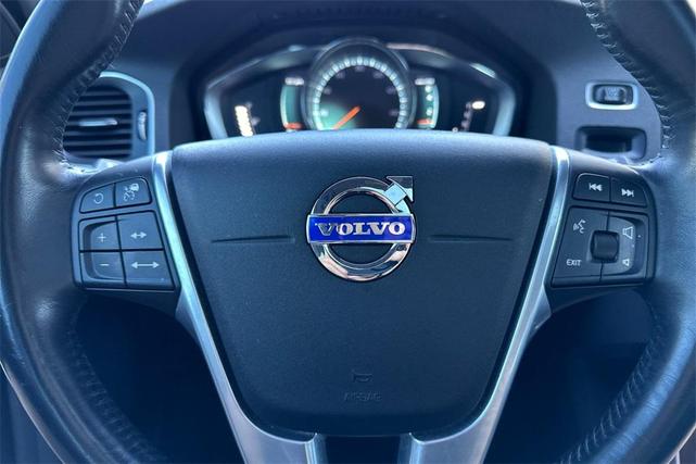 Photo of 2016 Osmium Grey Metallic Volvo V60 Cross Country
