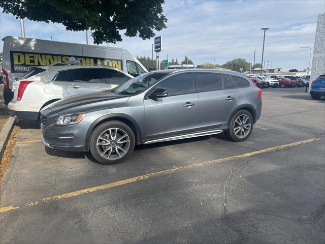 2016 Volvo V60 Cross Country