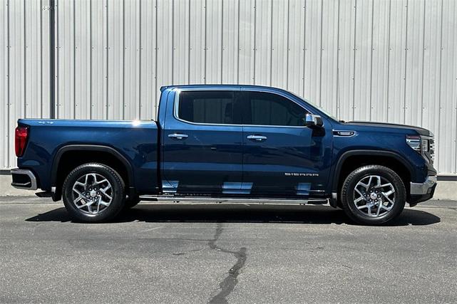 Photo of 2022 Pacific Blue Metallic GMC Sierra 1500