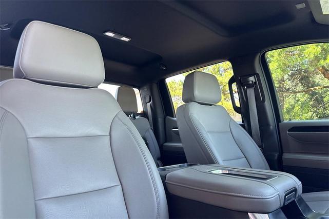 Photo of 2022 Pacific Blue Metallic GMC Sierra 1500