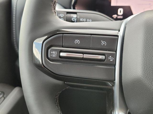 Photo of 2025 Radiant Red Tintcoat Chevrolet Colorado