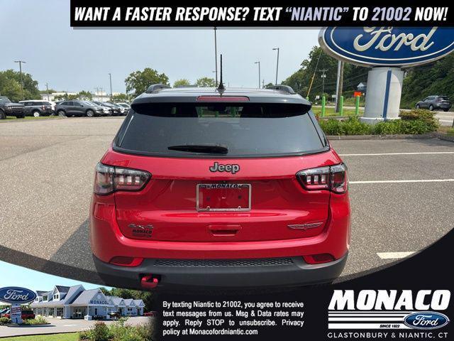 Photo of 2023 Redline Pearlcoat Jeep Compass