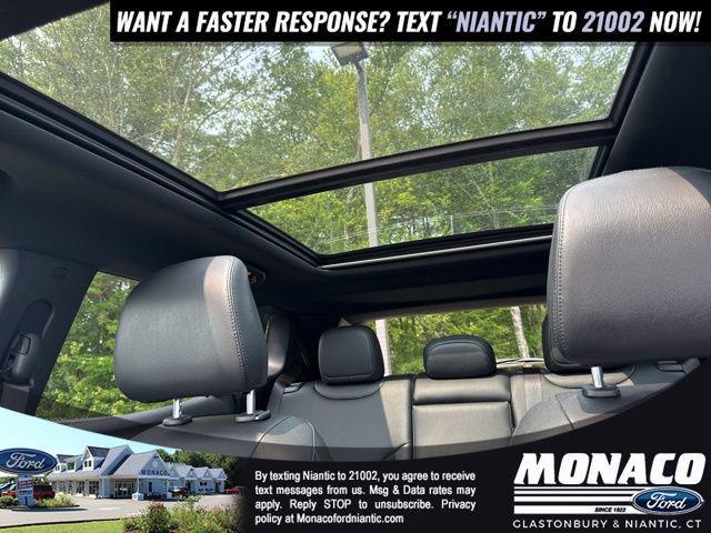 Photo of 2023 Redline Pearlcoat Jeep Compass