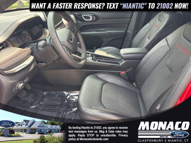 Photo of 2023 Redline Pearlcoat Jeep Compass