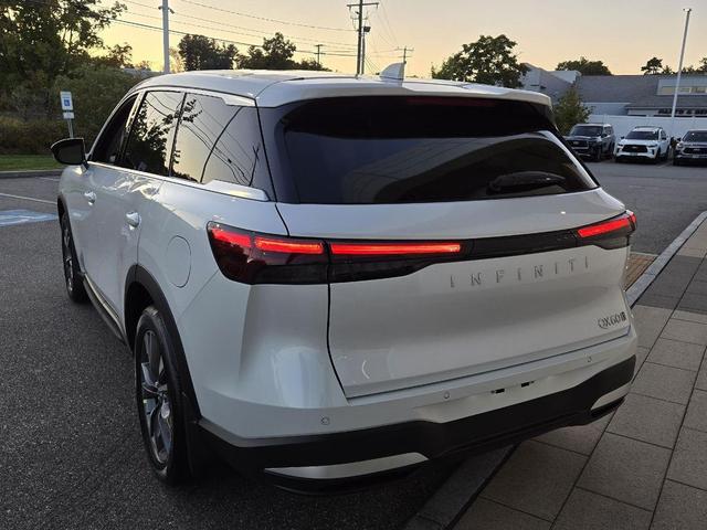 Photo of 2026 Radiant White INFINITI QX60