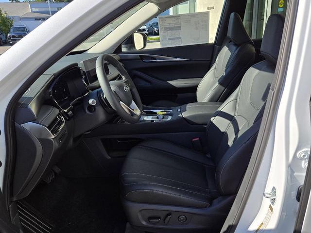 Photo of 2026 Radiant White INFINITI QX60
