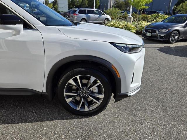 Photo of 2026 Radiant White INFINITI QX60