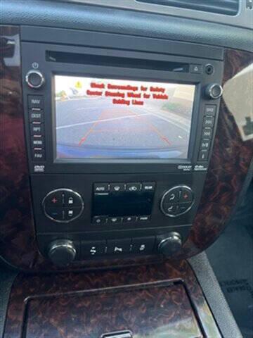 Photo of 2013 Carbon Black Metallic GMC Yukon