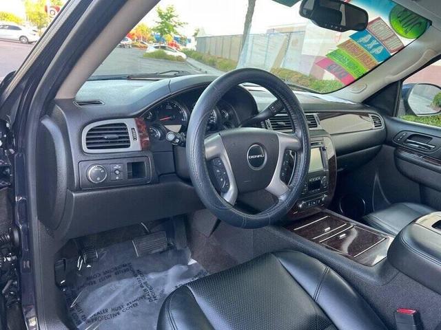 Photo of 2013 Carbon Black Metallic GMC Yukon
