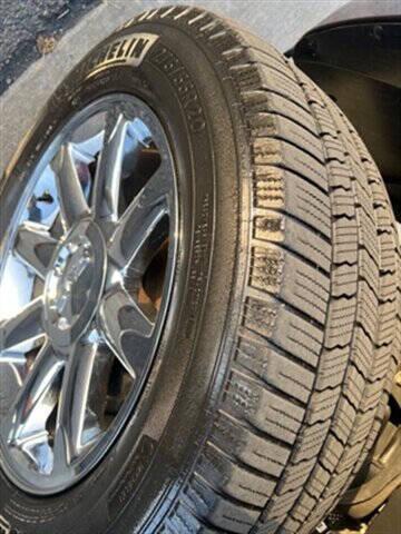 Photo of 2013 Carbon Black Metallic GMC Yukon