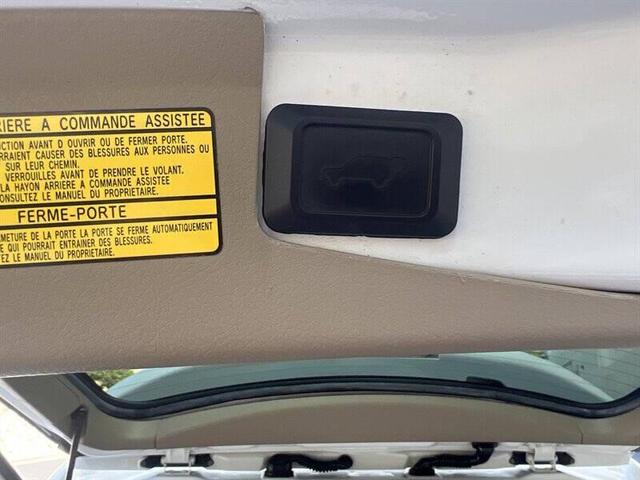 Photo of 2009 Blizzard Pearl Toyota Highlander