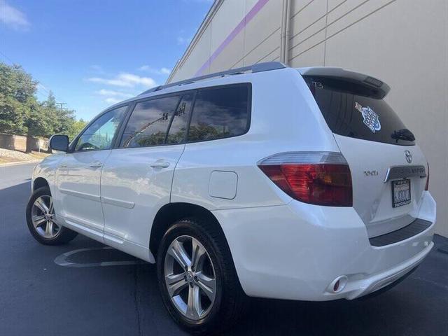 Photo of 2009 Blizzard Pearl Toyota Highlander