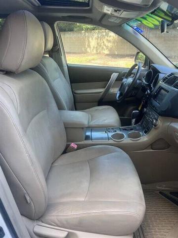 Photo of 2009 Blizzard Pearl Toyota Highlander