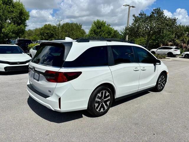 Photo of 2026 Platinum White Honda Odyssey