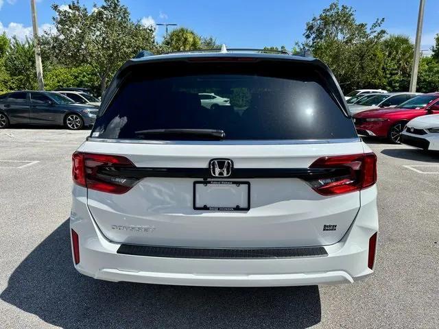 Photo of 2026 Platinum White Honda Odyssey