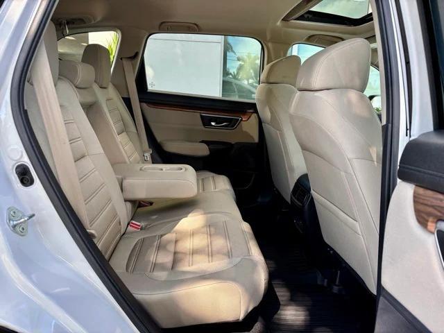 Photo of 2022 Platinum White Pearl Honda CR-V