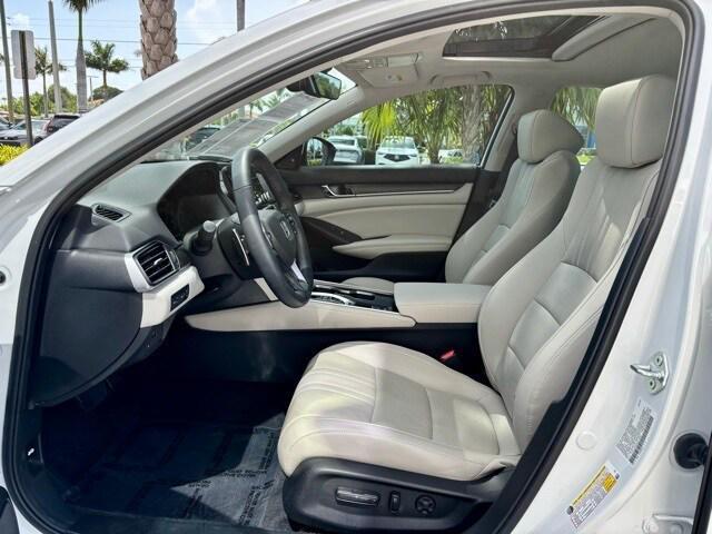 Photo of 2022 Platinum White Pearl Honda Accord