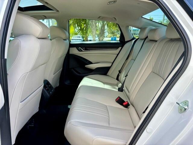 Photo of 2022 Platinum White Pearl Honda Accord