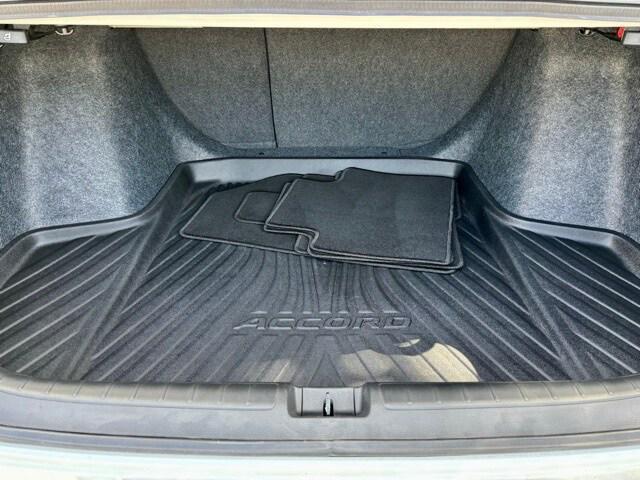 Photo of 2022 Platinum White Pearl Honda Accord
