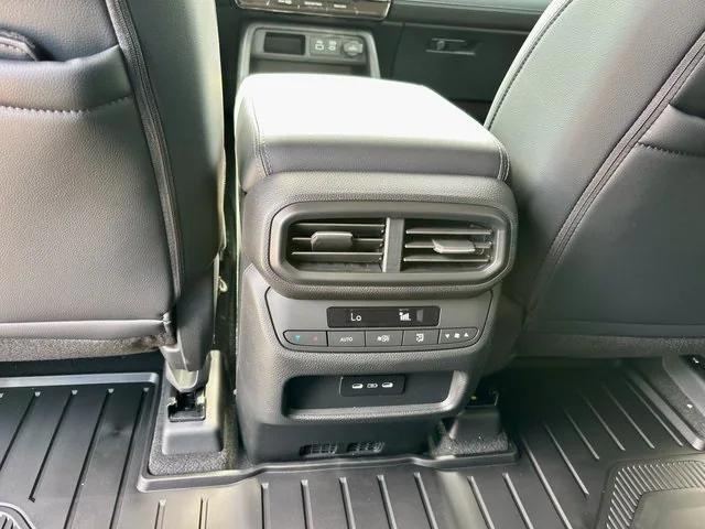 Photo of 2025 Modern Steel Honda Pilot
