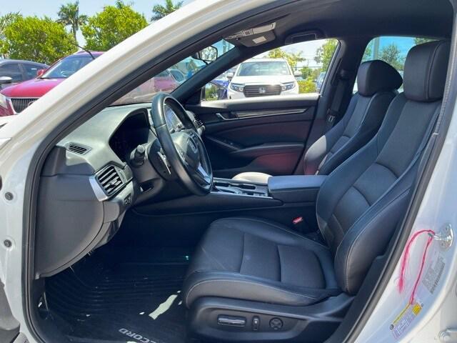 Photo of 2022 Platinum White Pearl Honda Accord
