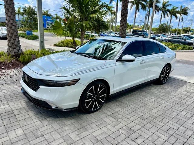 Photo of 2023 Lunar Silver Honda Accord Hybrid