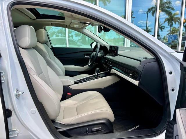 Photo of 2023 Lunar Silver Honda Accord Hybrid