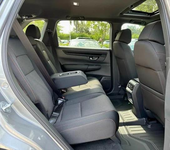 Photo of 2025 Solar Silver Honda CR-V Hybrid