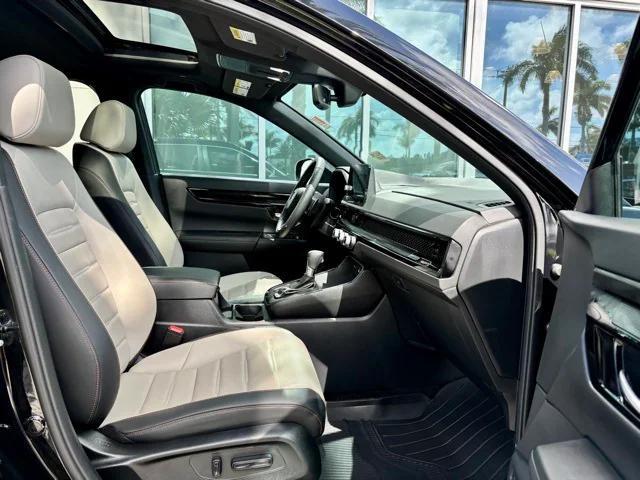 Photo of 2023 Crystal Black Pearl Honda CR-V Hybrid