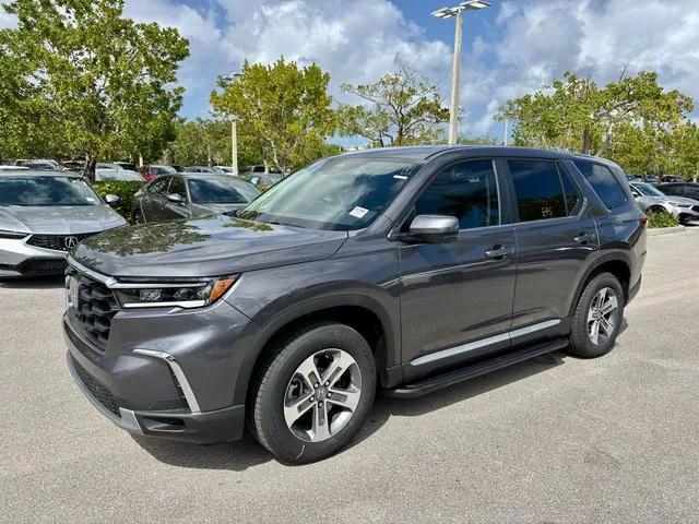 Photo of 2025 Modern Steel Honda Pilot