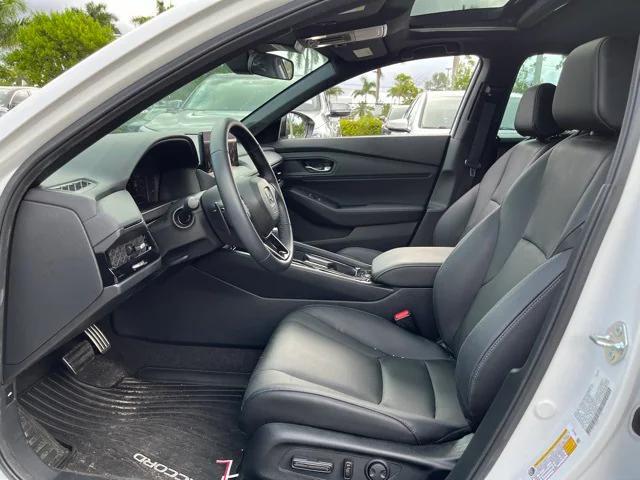 Photo of 2025 Platinum White Pearl Honda Accord Hybrid