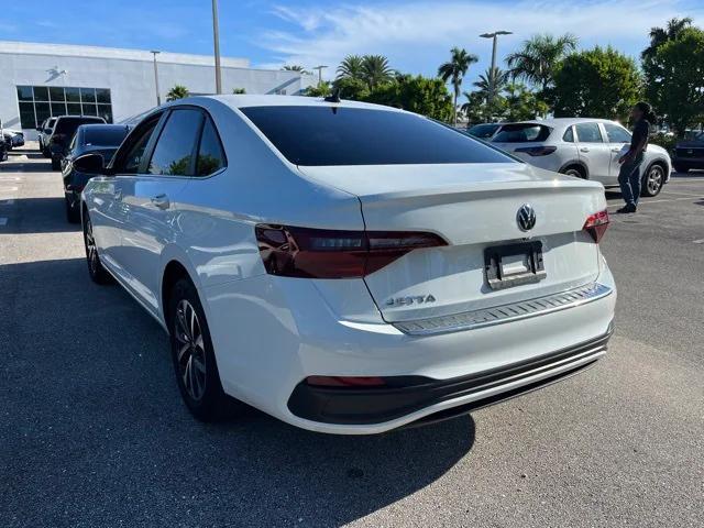 Photo of 2024 Pure White Volkswagen Jetta