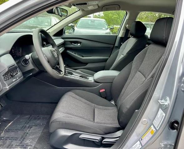 Photo of 2025 Solar Silver Honda Accord