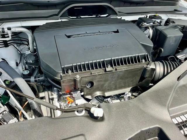 Photo of 2025 Platinum White Honda Pilot
