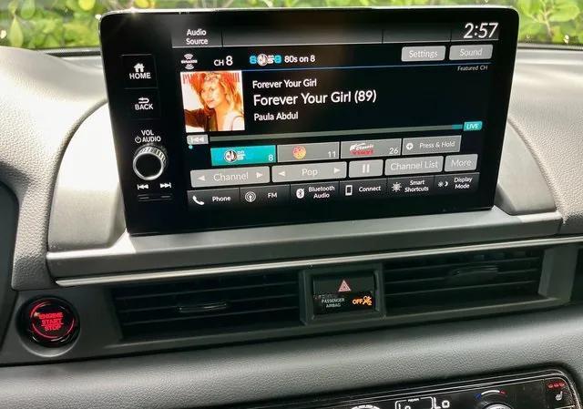 Photo of 2025 Platinum White Honda Pilot
