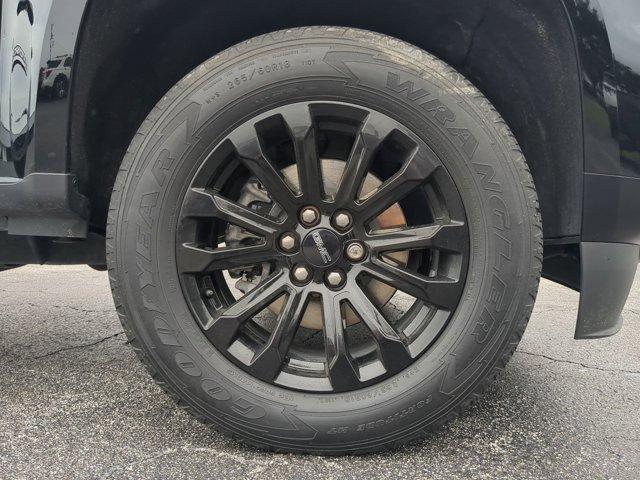 Photo of 2022 Onyx Black GMC Canyon